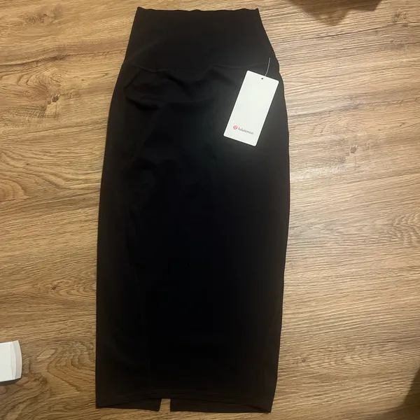 Lululemon Nulu Slim-Fit High-Rise Skirt - Image 3