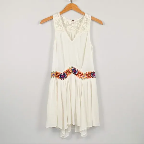 Free People Light Heart Dress with Embroidered Waistline S - Image 7