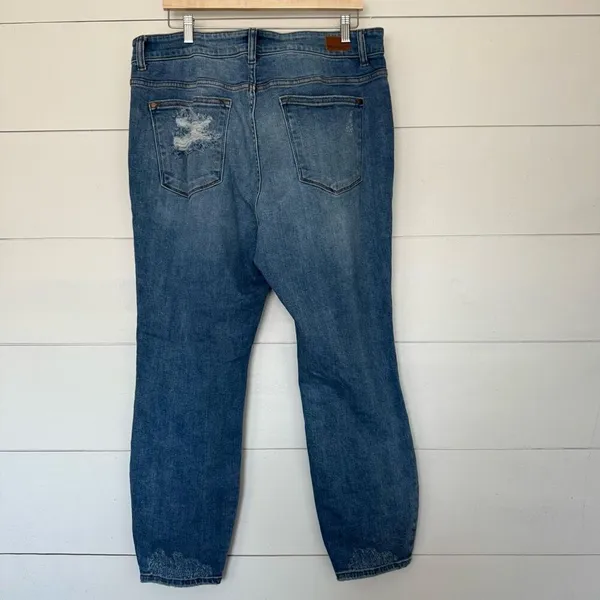 Judy Blue Women’s 18W Boyfriend Fit Distressed Jeans Stretchy - Image 3