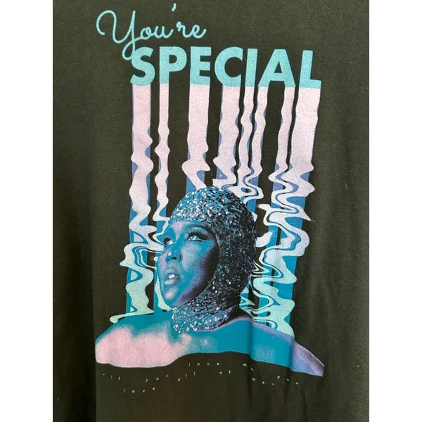 Lizzo Charcoal You're Special Tour Tshirt Women's Sz Medium - Image 5