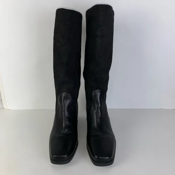 Black Floral Rose Embossed Suede Leather Boots Women's Sz 7 M Markon Suela - Image 3