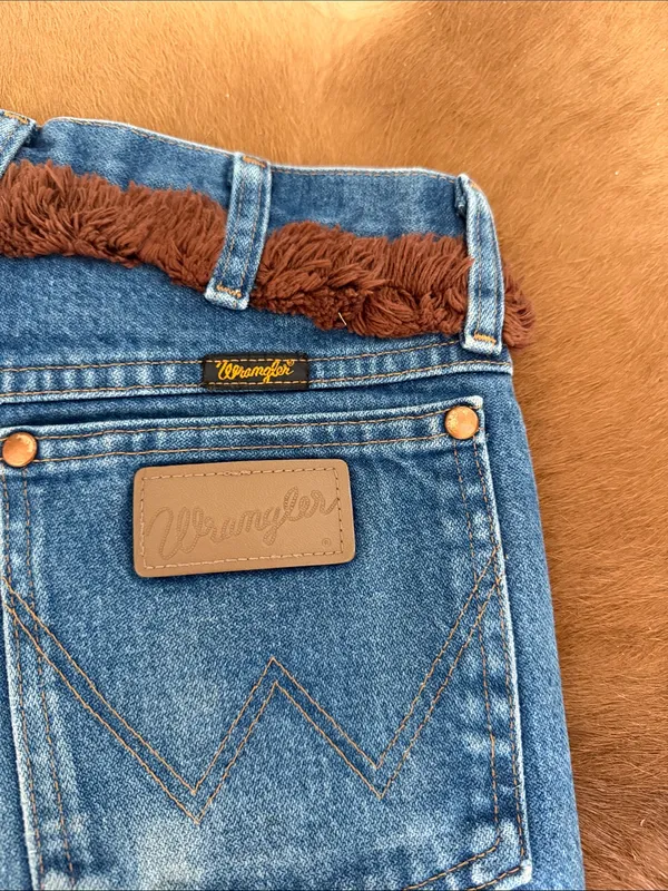 Reworked Vintage Wrangler Denim Shorts Size 27 Embroidered Sunflowers Fringe - Image 4