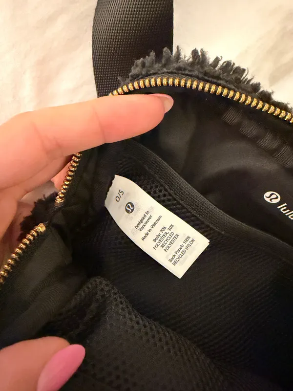 Lululemon Belt Bag - Image 5