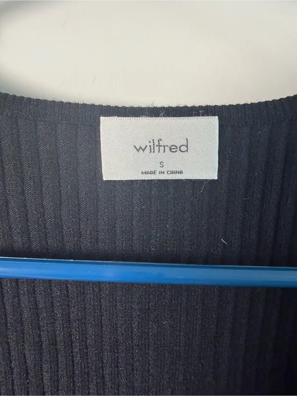 Wilfred Black Ribbed Wrap Crop Top - Image 4