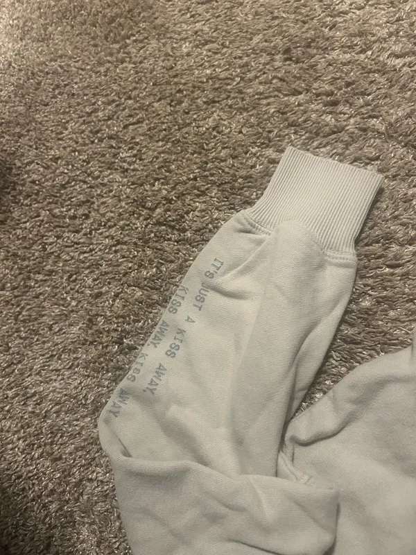 Oversized American Eagle Crewneck - Image 3