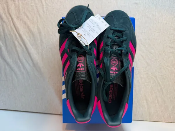 Adidas Gazelle Indoor Women’s Sneakers Size 7.5 Aurora Ivy Shock Pink Gum JS1416 - Image 2