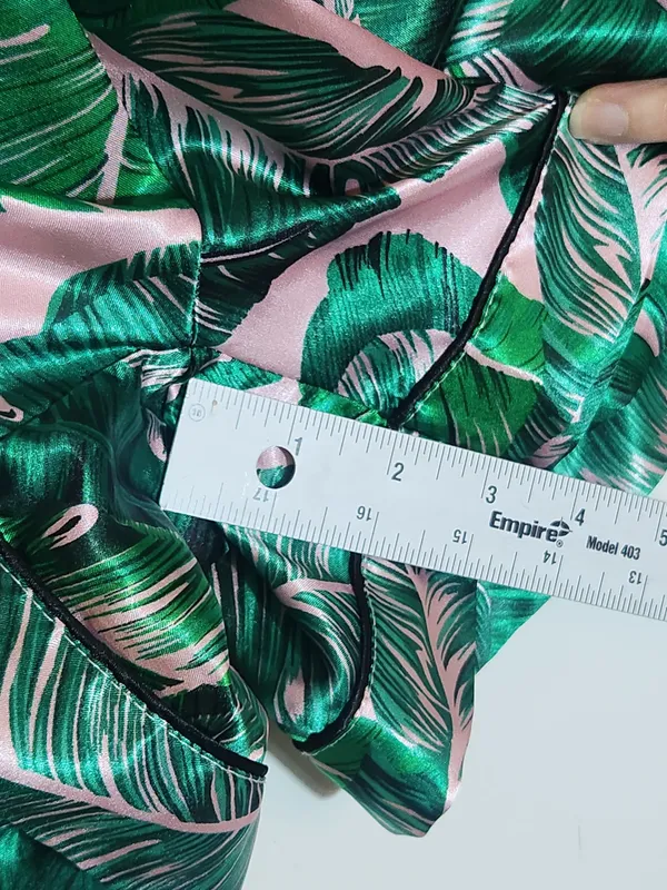 Green and Pink Tropical Palm Print Satin Pajama Set Size Large - Image 9