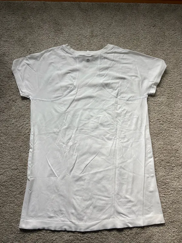 Athleta Women’s Top Short Sleeve Large Activewear - Image 3