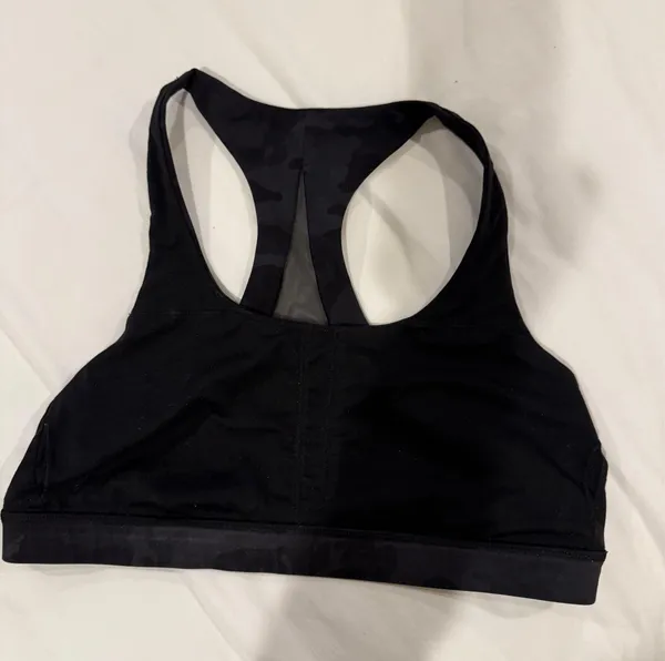 Lululemon EUC Dark Camo Sports Bra 12 - Image 4