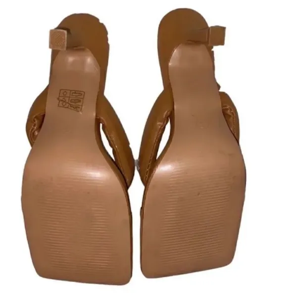 PrettyLittleThing Padded Brown Square Mouth Thong Sandals(Size 5) - Image 5
