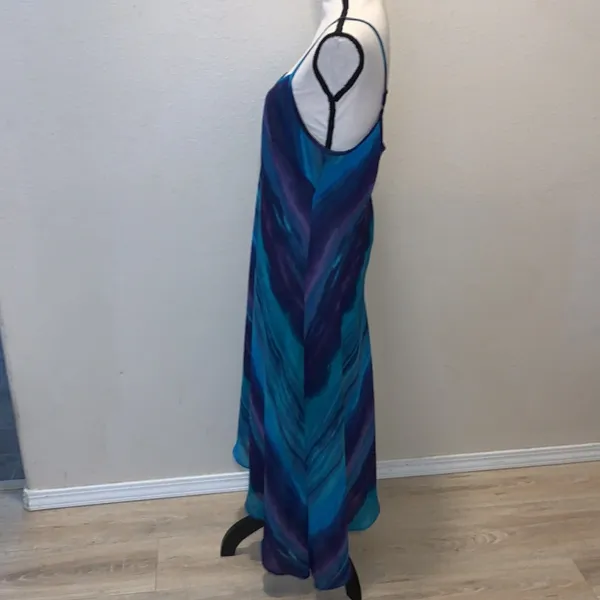 Venezia blue & purple wave pattern maxi night out formal dress - Image 4