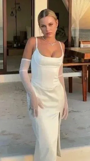 House Of CB Casimira White Corseted Satin Midi Dress. Size Medium - Image 12