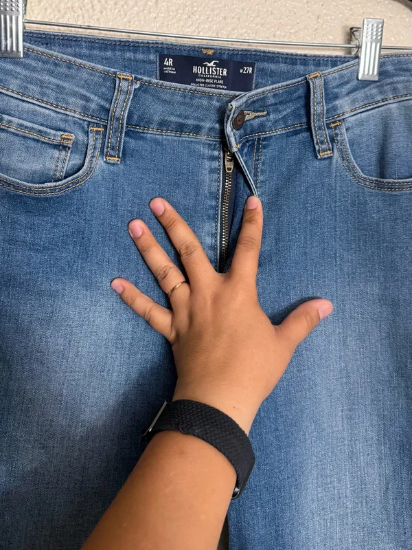 Hollister Y2K Mid-Rise Blue Flare bell bottom Jeans size 4R - Image 5