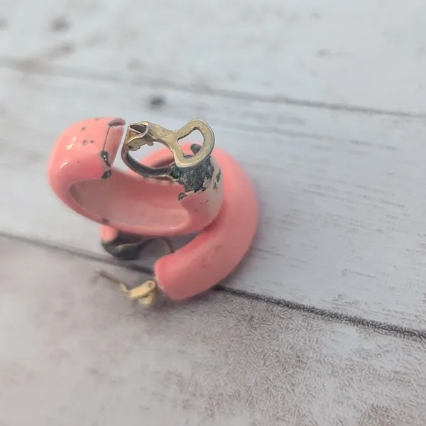Vintage Clip On Earrings Retro Hoops Peach Like Tone - Paint Chipping & Tarnish - Image 5
