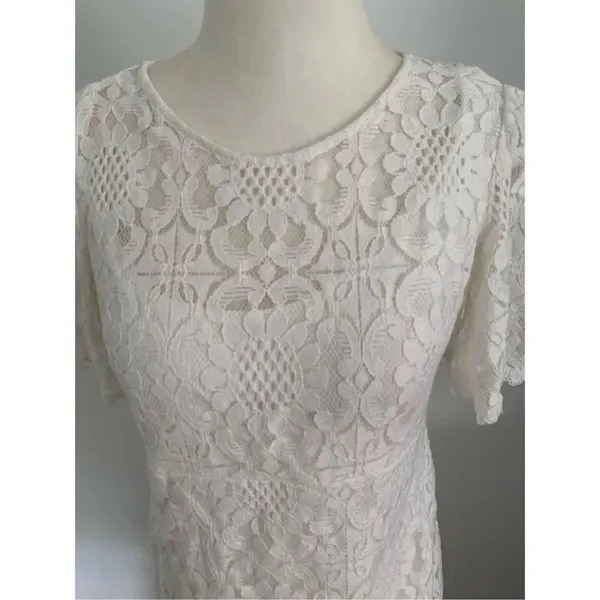 White lace dress size 6 wedding like dress short bride night out - Image 2