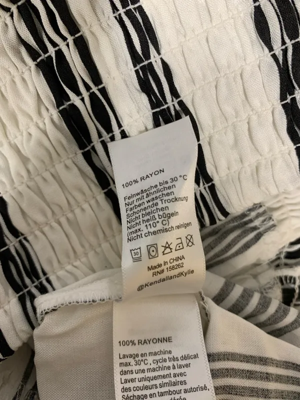 Kendall & Kylie Black and White Striped Wide Leg Pants - Size Medium - Image 4