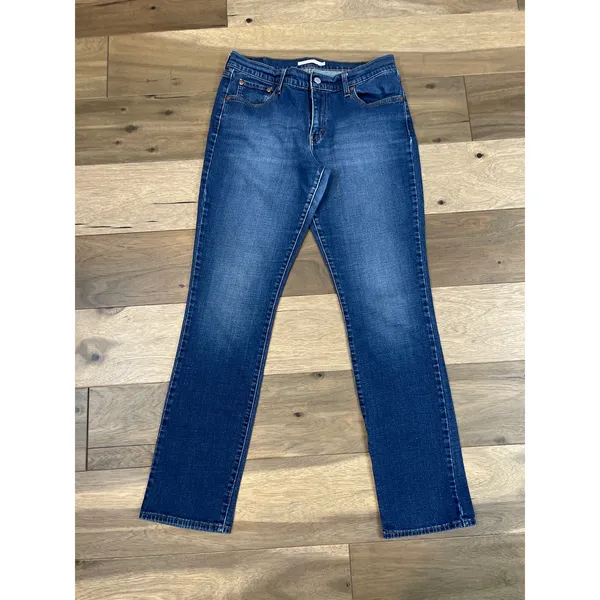 Levi’s 414 Relaxed Straight Jeans Size 29 Mid Wash Classic Straight Leg - Image 2