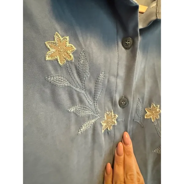 90s Floral Embroidered‎ Button Front Blouse Top Blue Size M - Image 2