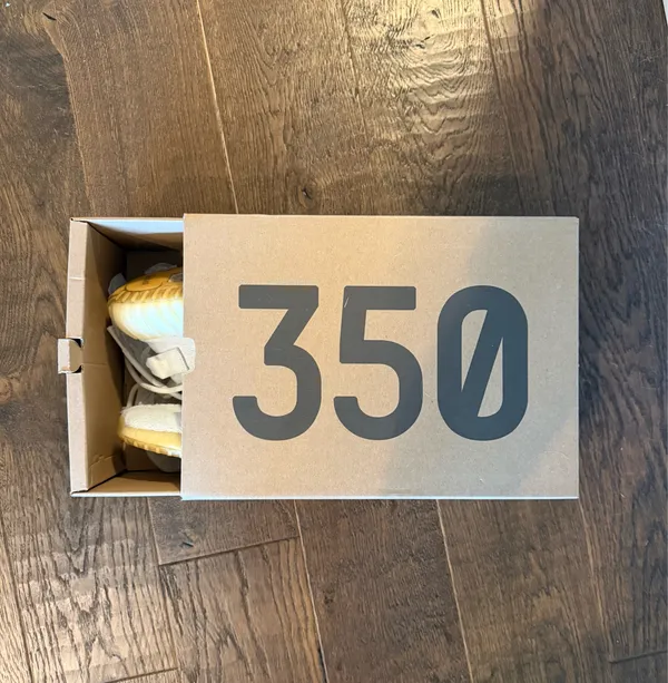 Yeezy Boost 350 V2 Cream White - Image 2