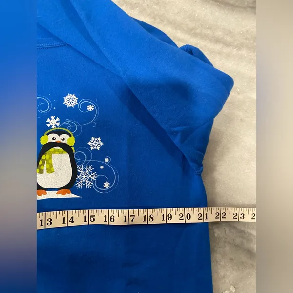 Jerzees Size M Blue Crew Neck Graphic Print Sweatshirt Penguins Snow Ski Winter - Image 3