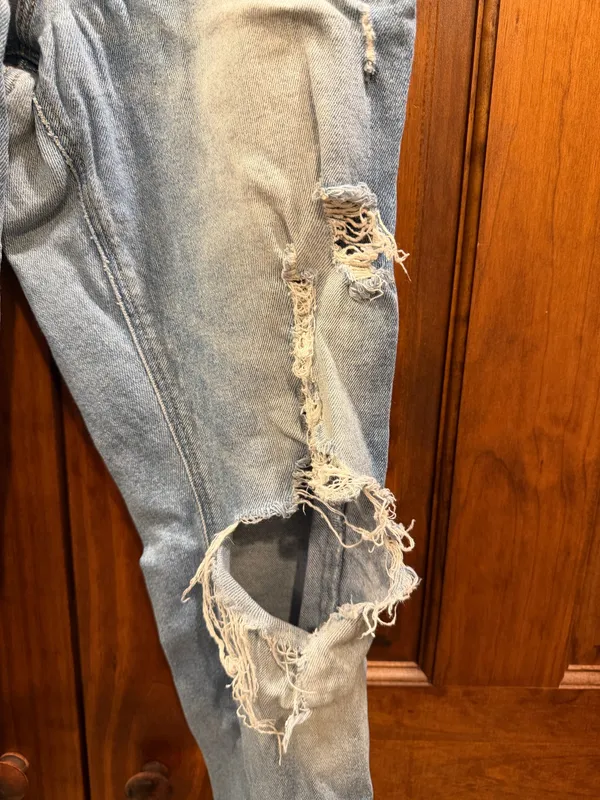 Old Navy Rockstar Super Skinny Distressed Jeans - Image 4