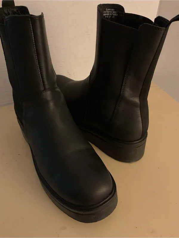 Steve Madden women Black leather platform Chelsea Boots US 10 - Image 2