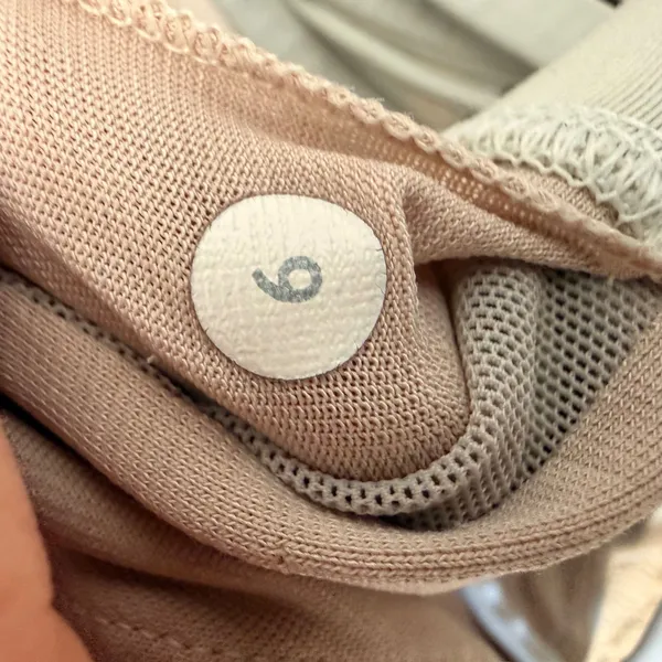 Lululemon Free To Be Bra Light Support Strappy Back Off White Size 6 - Image 4