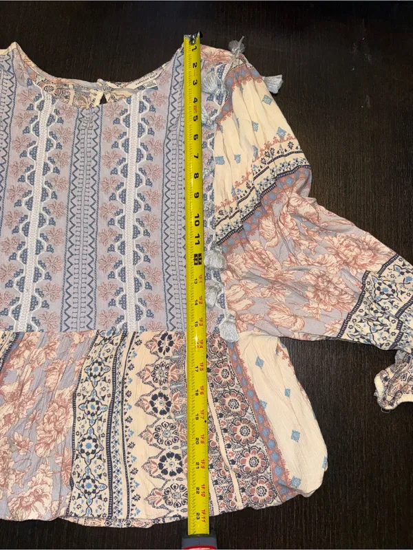 American Eagle BohoPatchwork Peasant Top in Beige, Blush & Light Blue - Image 5
