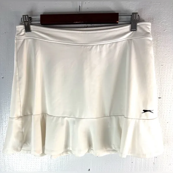 Slazenger M Athletic White Flared Golf Skort - Image 7