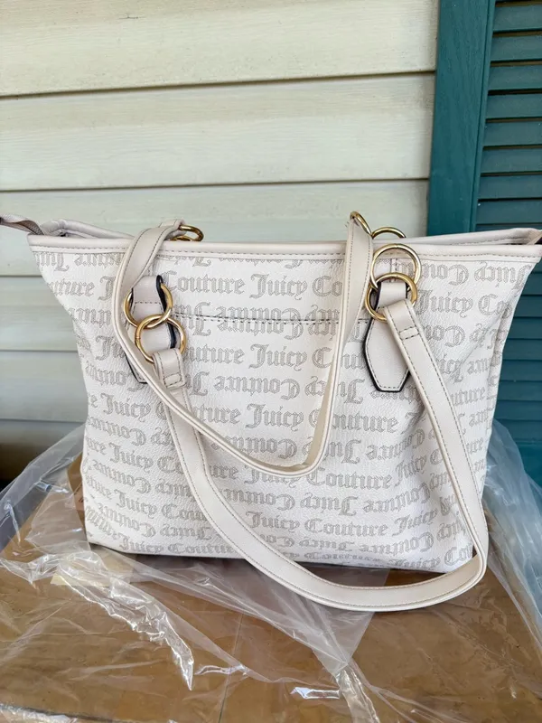 Juicy Couture "I Heart Juicy" Medium Tote bag - Image 16