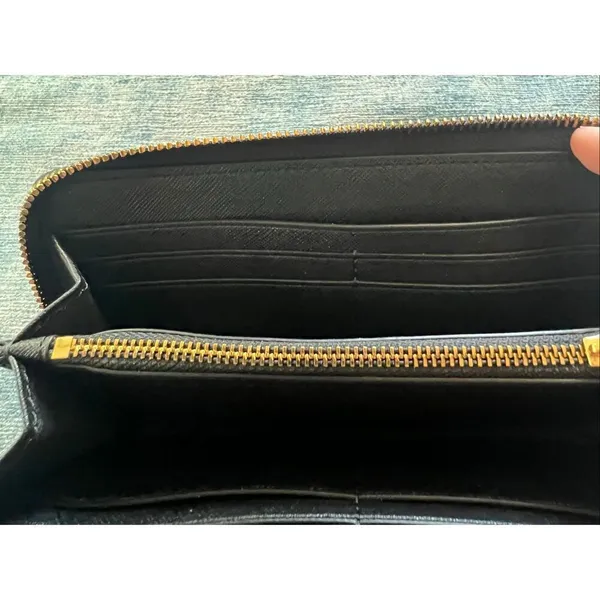 Tory Burch Emerson Zip Continental Wristlet Wallet Black Saffiano Leather - Image 4