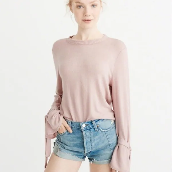 ✨ Abercrombie & Fitch Bow Tie Sleeve Sweater✨ - Image 7