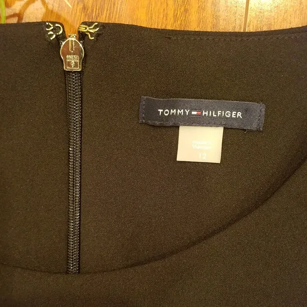 Tommy Hilfiger Red/Black Dress Size 12 - Image 5