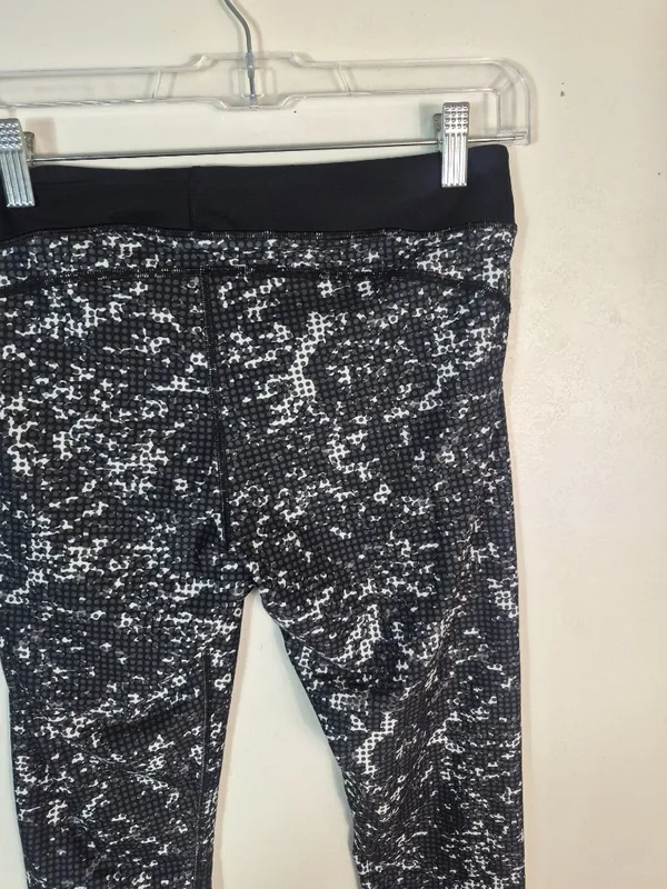 Under Armour Compression Heatgear Leggjngs Crop - Image 5