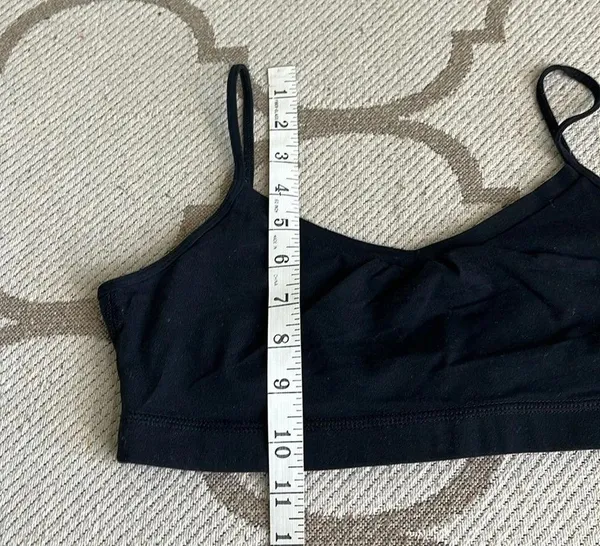 Lululemon black no padding yoga lounge light support bra - Image 3