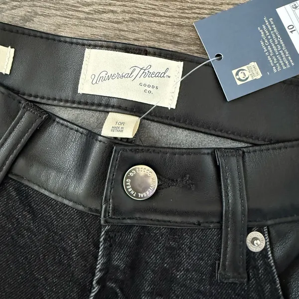 Universal Thread Mid‑Rise Faux Leather 80’s Slim Jeans - Size 10R -‎ Black - NWT - Image 9