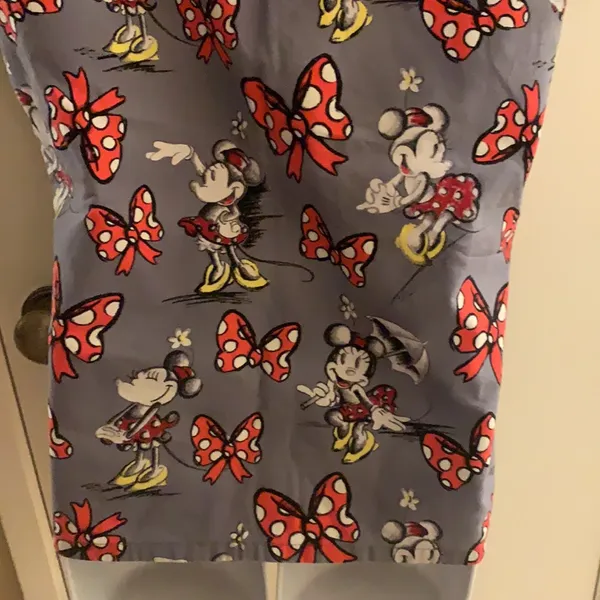 -Disney mini mouse design scrubs size XS grey top - Image 9