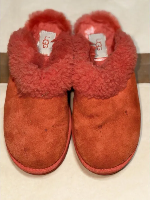 Size US 7 UGG Classic Slipper II Women’ Suede. - Image 5