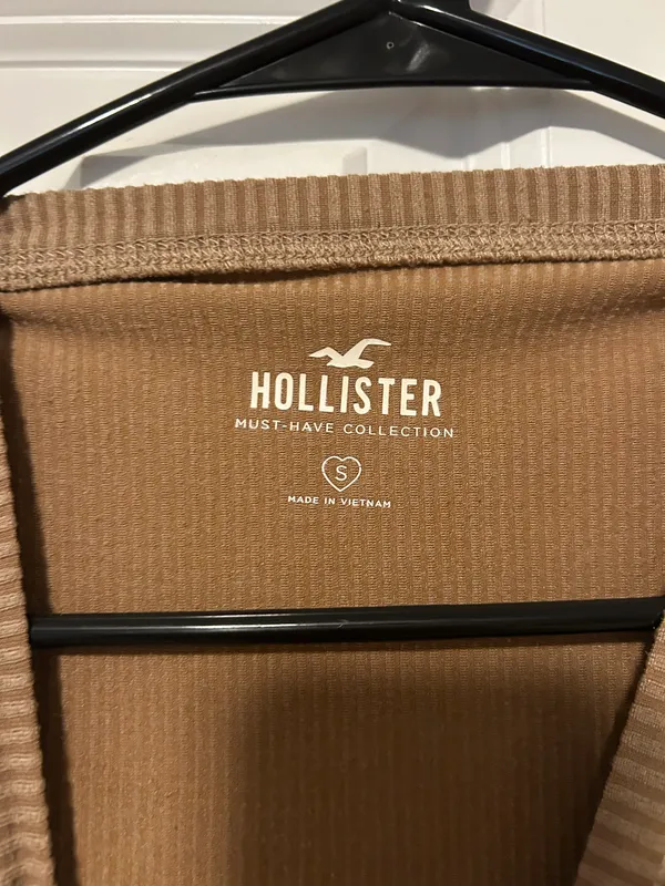 Hollister Top Tank - Image 3