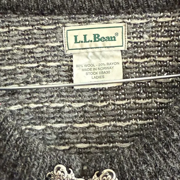 L.L. Bean Gray Knit Cardigan Size L - Image 2