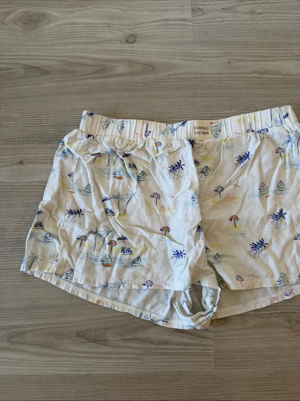Toasted Coconut Island Print Women’s Boxer Shorts - Image 3