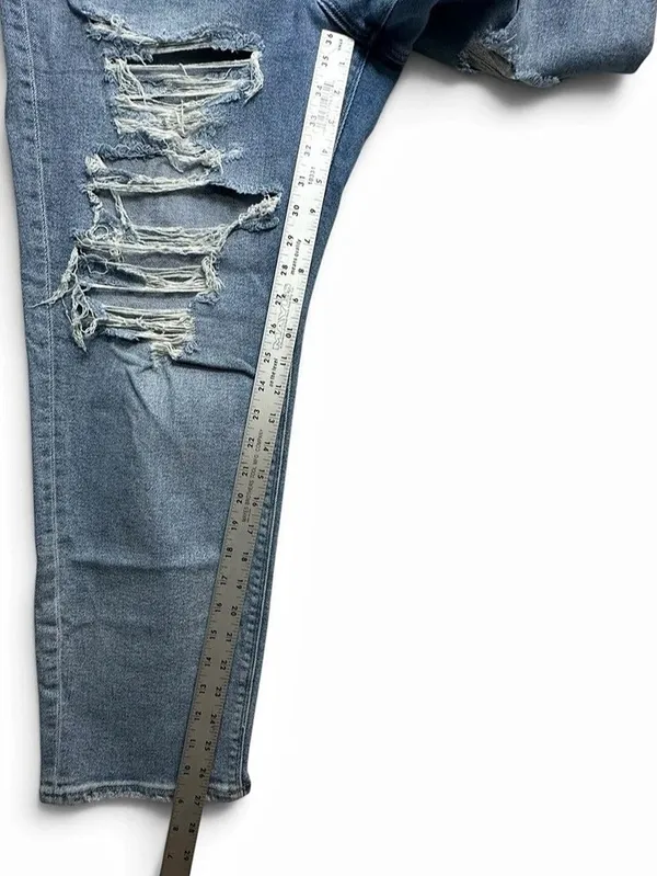 American Eagle Mom Jean Size 16 Regular High Rise Distressed Ripped Light Wash - Image 9