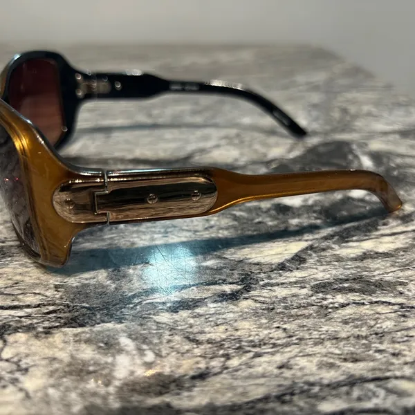 Stylish Brown Sunglasses - Image 5