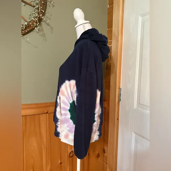 Wildfox large tiedye hooded kangaroo pocket sweatshirt - Image 4