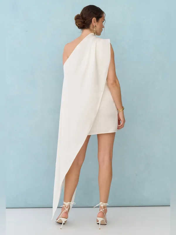 NWT few moda Erin Dress size 4 ivory satin set o.p.t - Image 2
