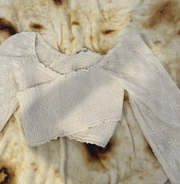 American Eagle Cream Blouse - Image 2