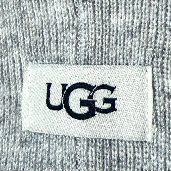 UGG Winter Soft Heather Gray Ribbed Knit Cuff Logo Beanie OS NWT - Image 4
