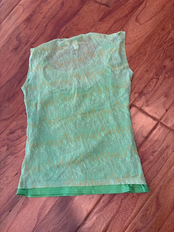 Y2K Vintage CITY DKNY Green Mesh Patterned Double Layered Baby Tee Size Small - Image 7