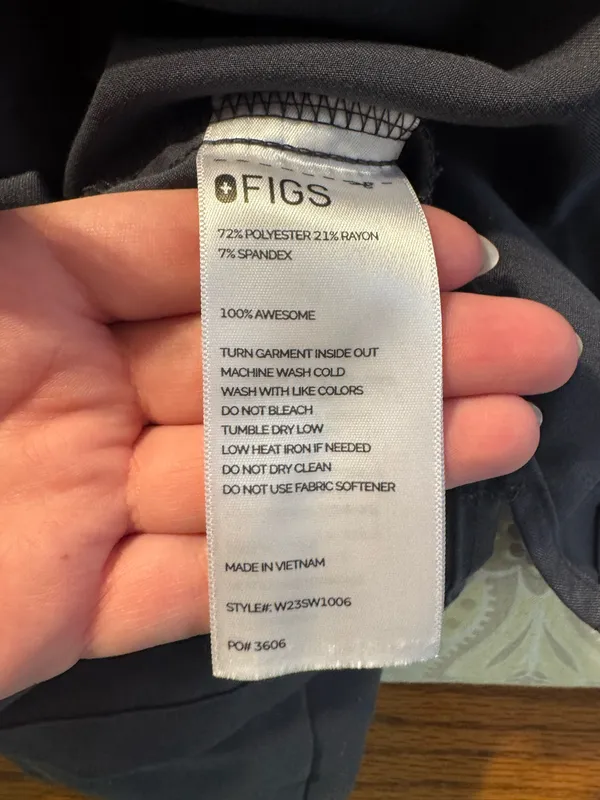 FIGS Scrubs Set - Image 8