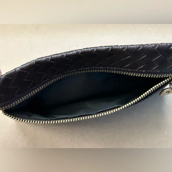 Dark Brown Woven Wristlet Wallet with Gold Zipper Faux Leather Brand New - Image 6